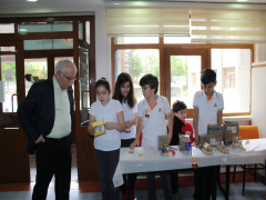 Evrensel Kolej